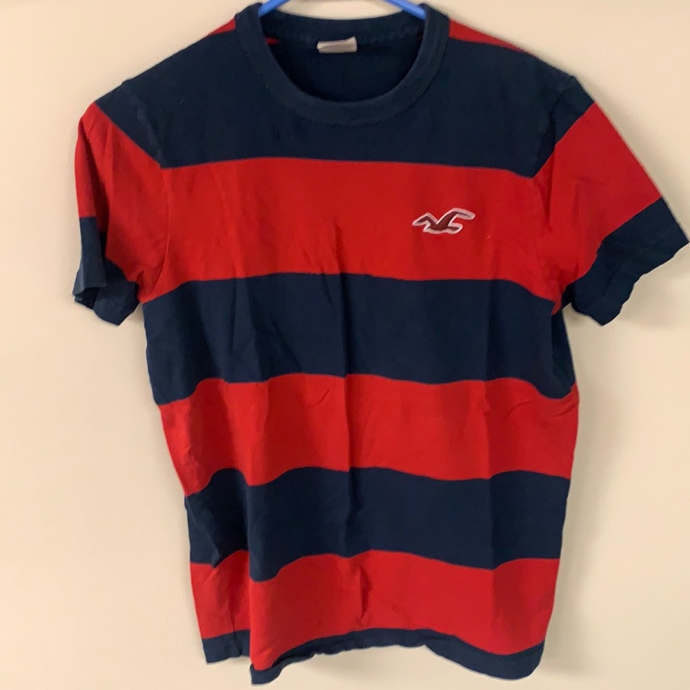 Hollister Pebbly Beach Tee red & blue standard crew tee size small